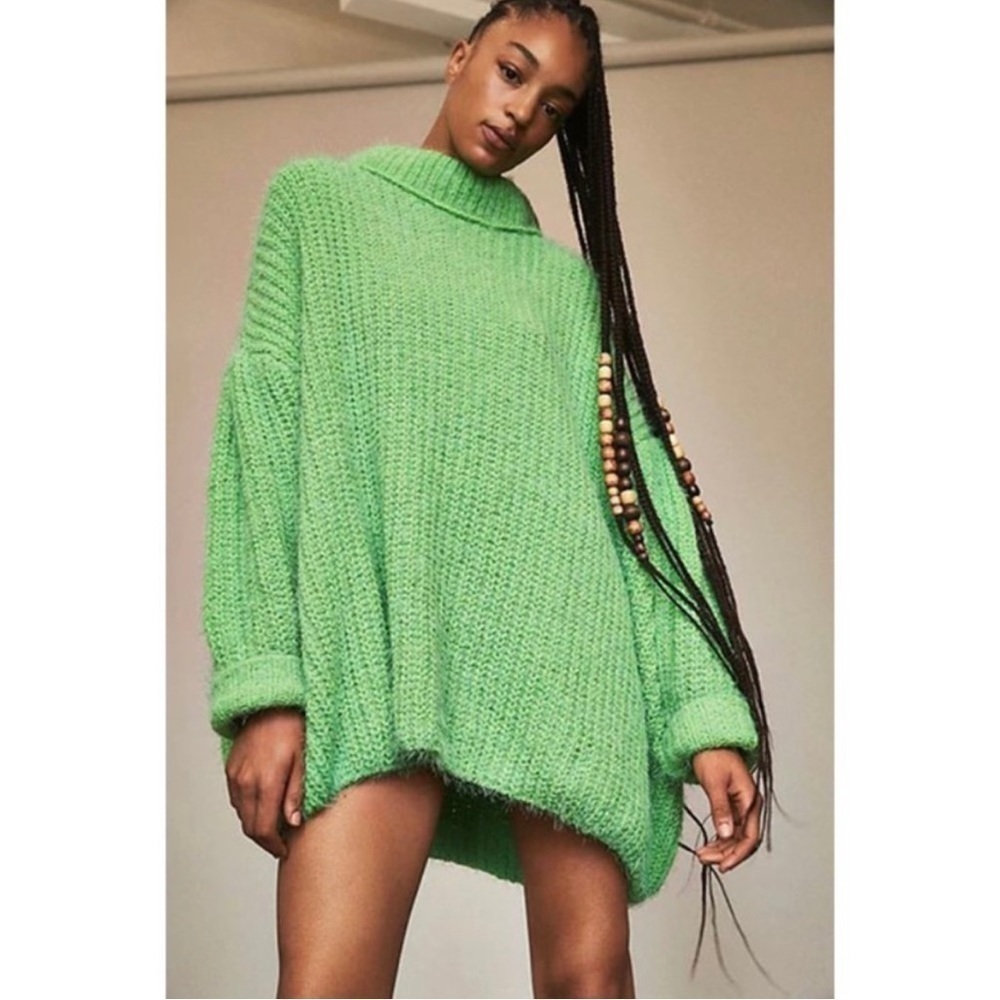 Free People Oasis Tunic Pullover in Green Energy Combo